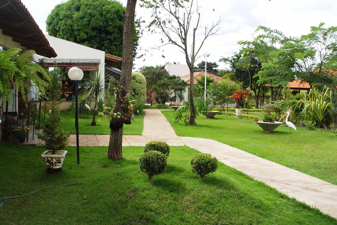 Rosa Spa E Pousada Aparecida de Goiania Ngoại thất bức ảnh