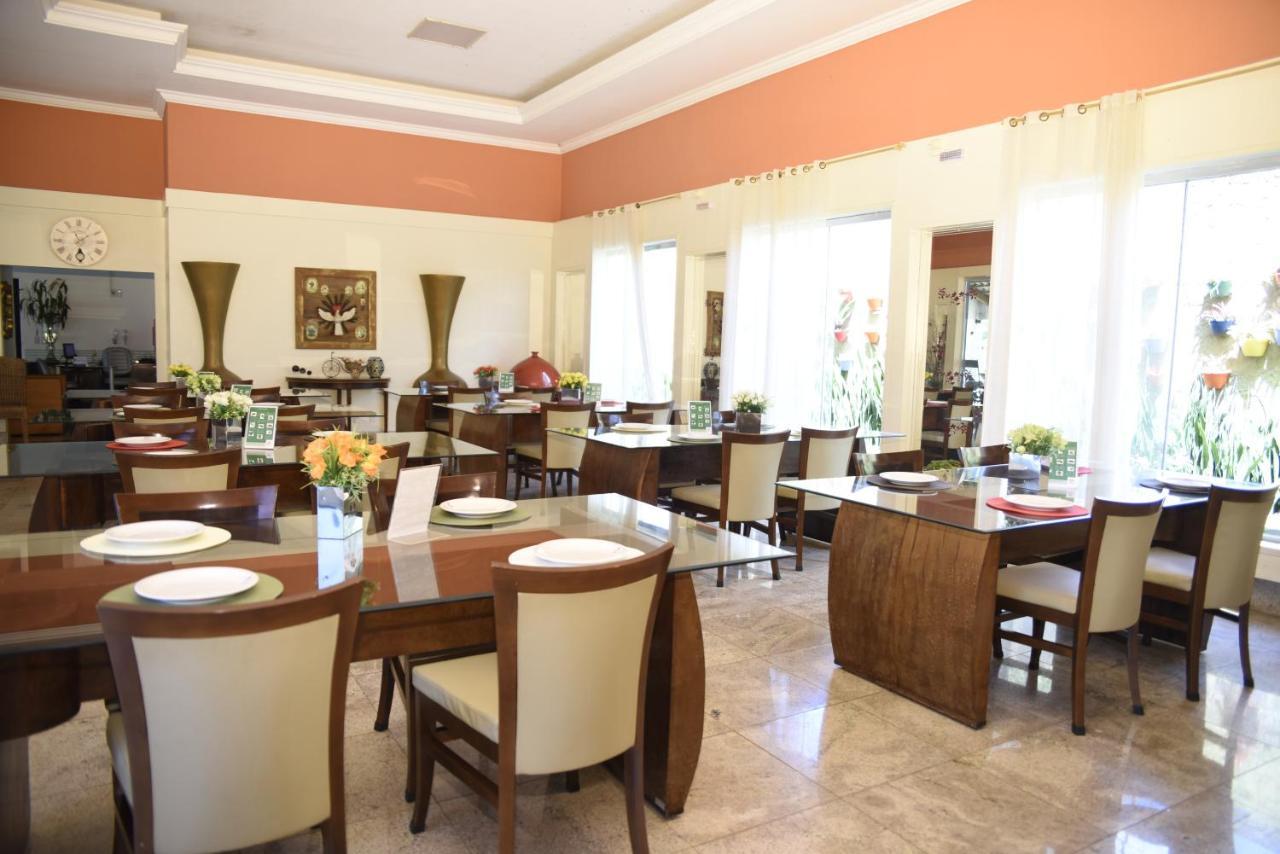 Rosa Spa E Pousada Aparecida de Goiania Ngoại thất bức ảnh
